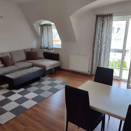 In - Balaton 44890 Apartament *